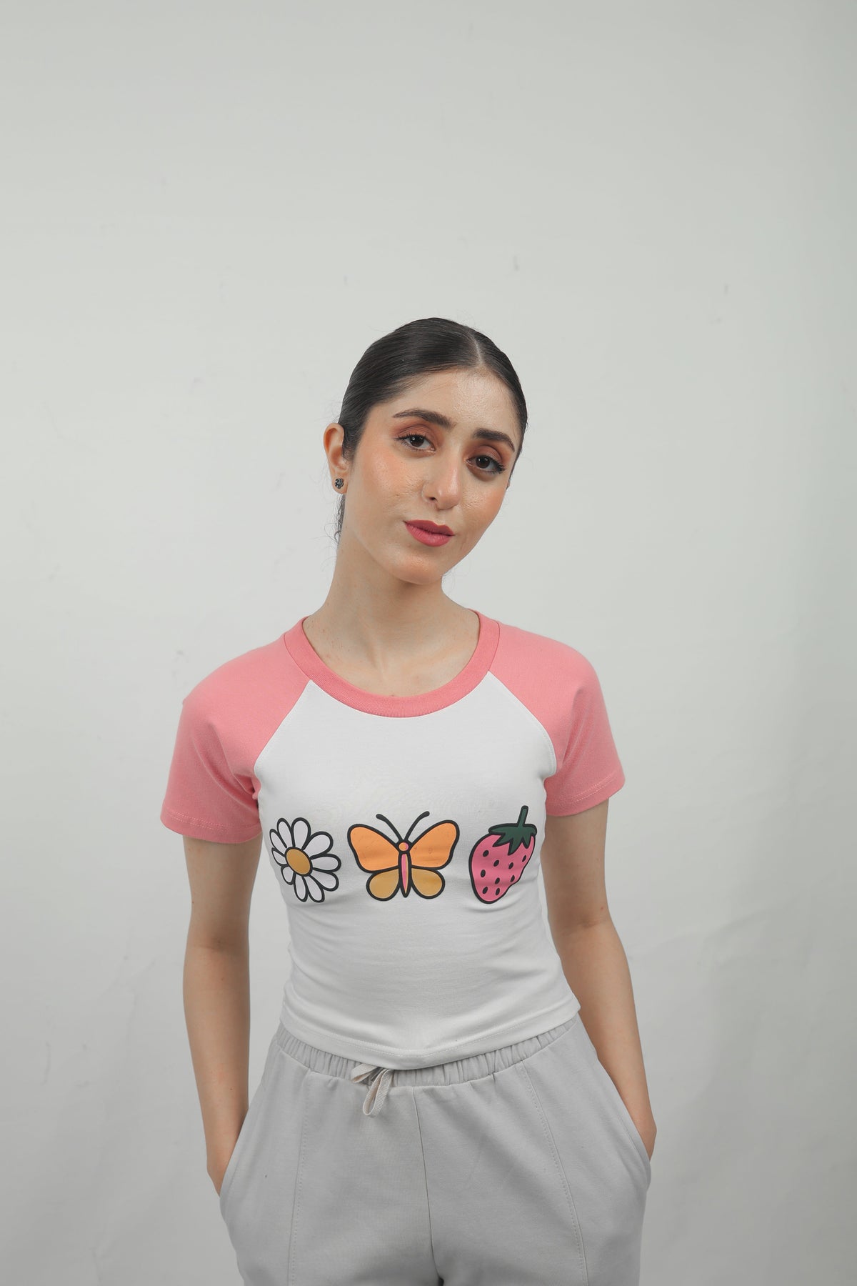 ELUX Cute Daisy Butterfly Strawberry Tee front view